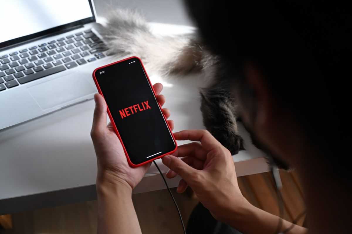 netflix lancia i videogiochi direttamente dal salone di casa: spaventa i colossi