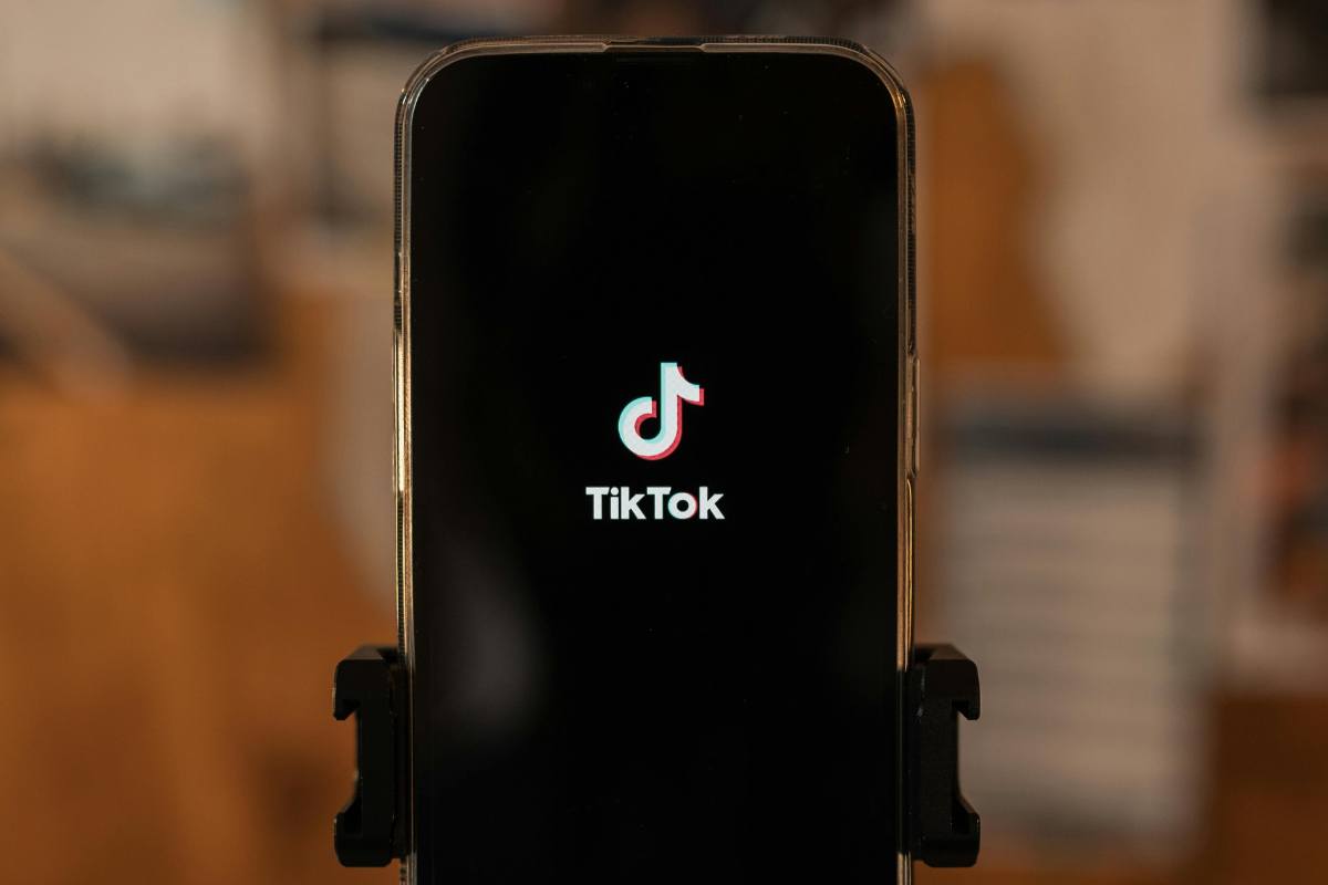 Scandalo TikTok: i medici avvertono sull'effetto permanente sui minori